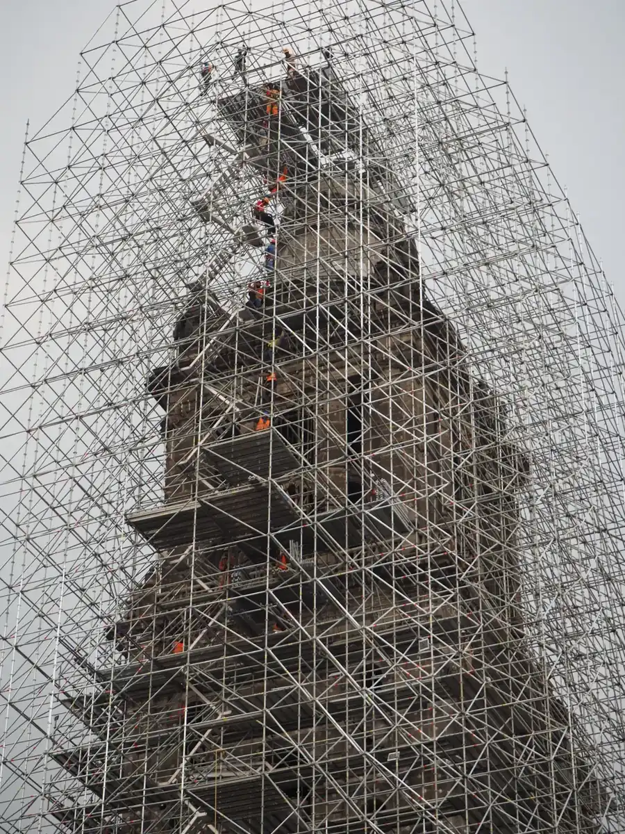 Ringlock scaffolding used in a large temporary access structure
