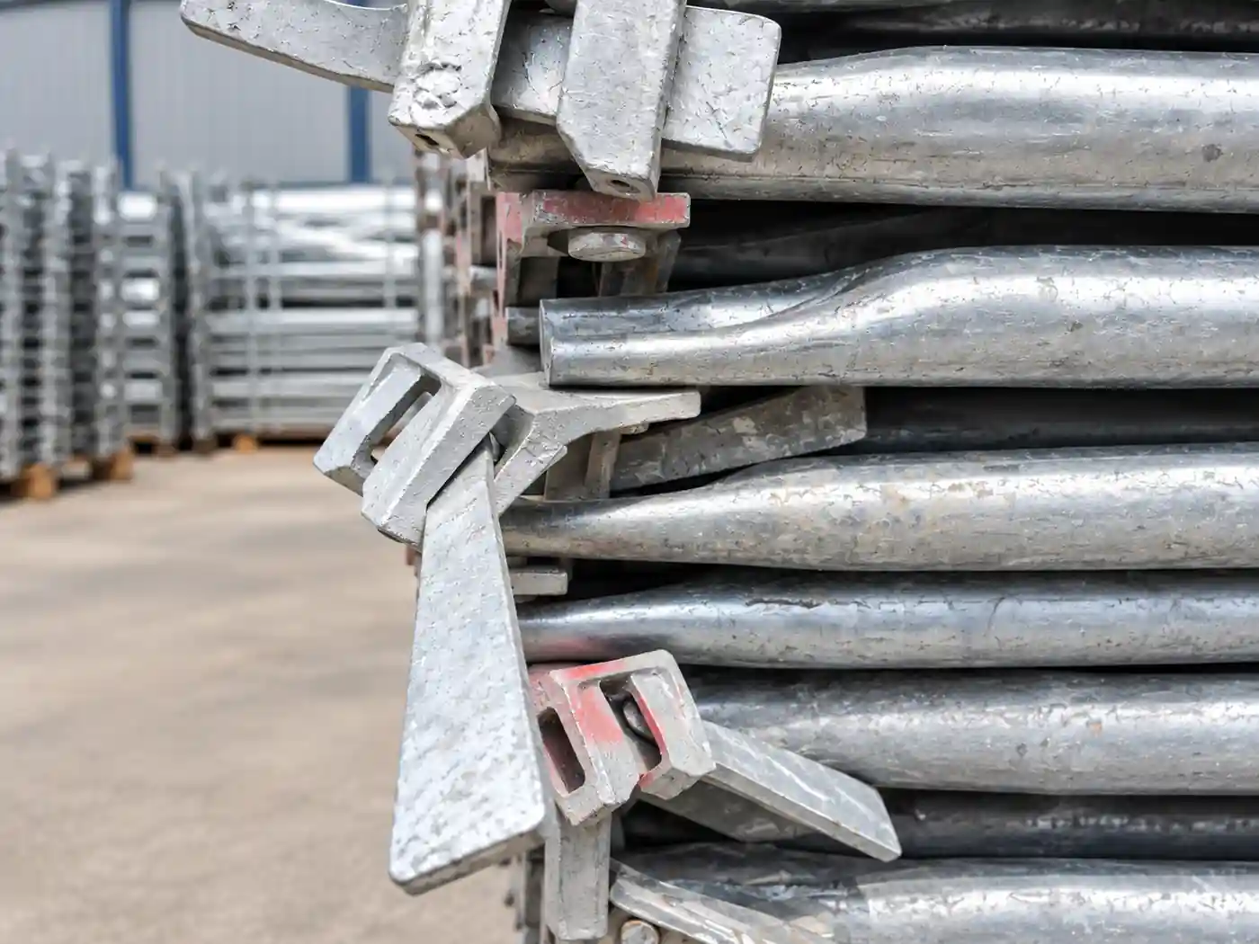 Ringlock scaffolding ledger head and wedge connection detail